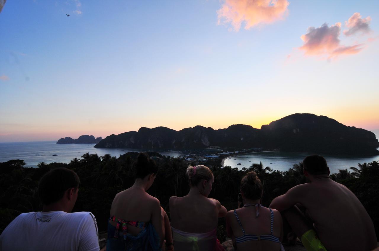 Twin Palms Hostel Phi Phi Exteriör bild