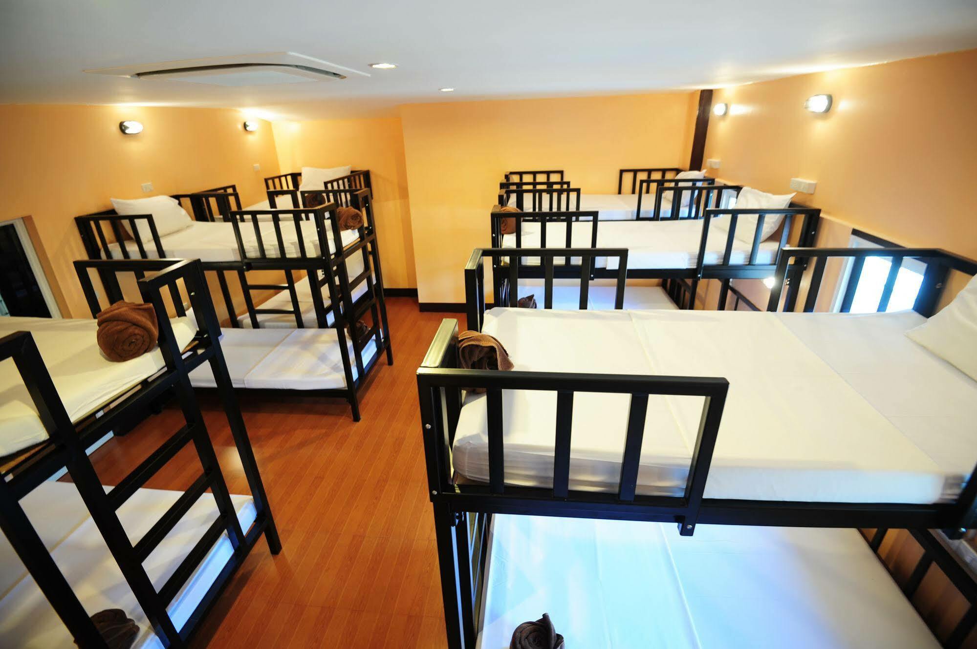 Twin Palms Hostel Phi Phi Exteriör bild