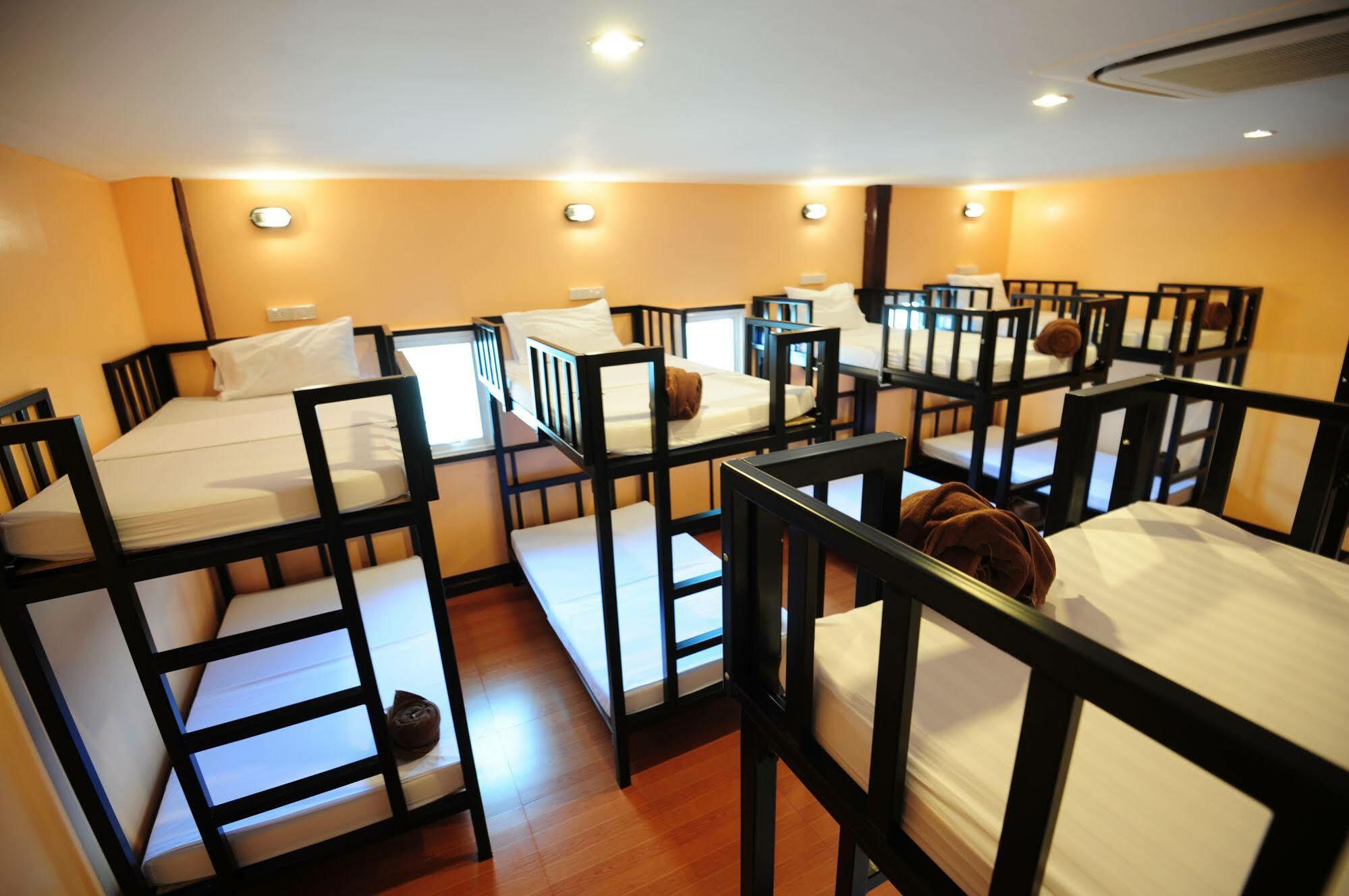 Twin Palms Hostel Phi Phi Exteriör bild