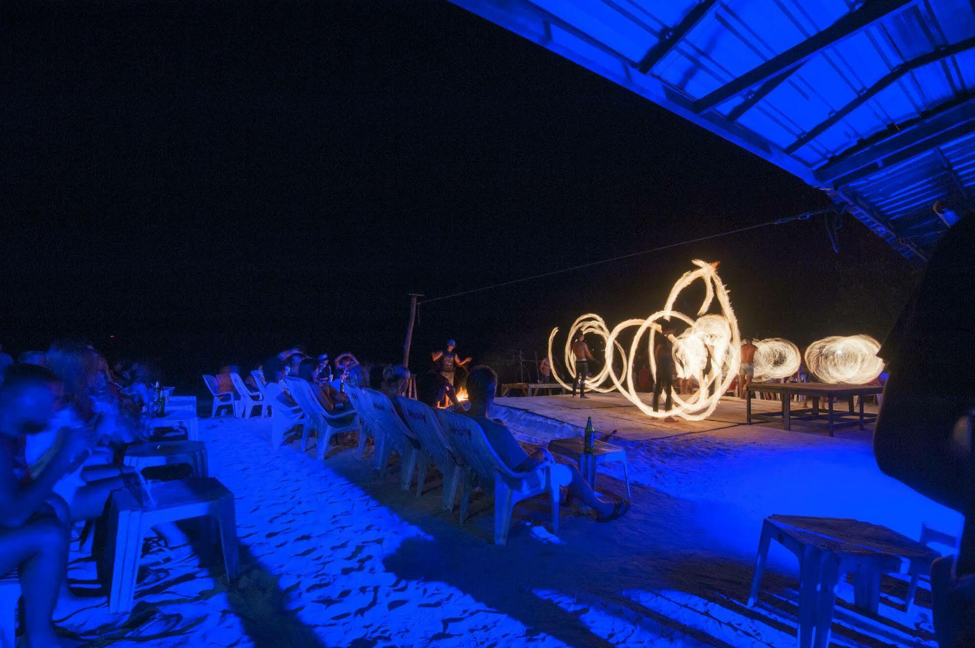 Twin Palms Hostel Phi Phi Exteriör bild